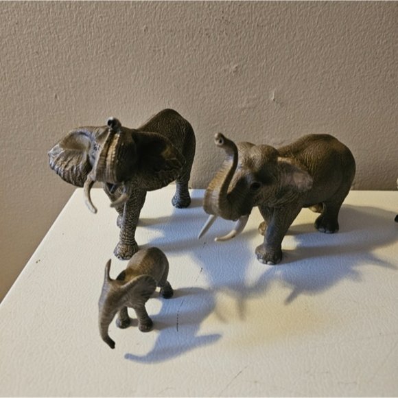 Schleich Safari Animals Set of 13 - Picture 6 of 6